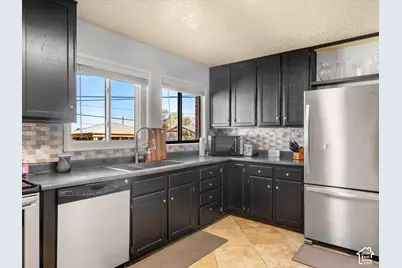 4581 S 150 W, Washington Terrace, UT 84405 - Photo 26