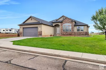320 N 600 W, Blanding, UT 84511 - Photo 40