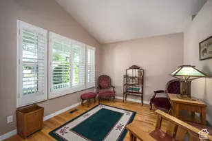 260 E Ashbrook Circle, Midvale, UT 84047 - Photo 6