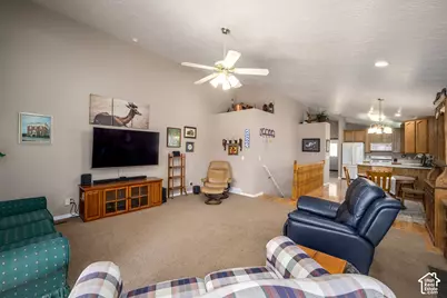 260 E Ashbrook Cir, Midvale, UT 84047 - Photo 12
