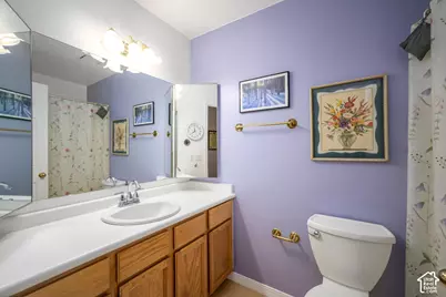 260 E Ashbrook Cir, Midvale, UT 84047 - Photo 20