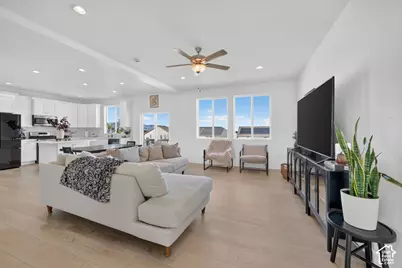 428 W Quartz Rd, Tooele, UT 84074 - Photo 6