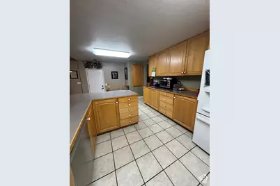 1629 W 11745 S, Riverton, UT 84065 - Photo 4