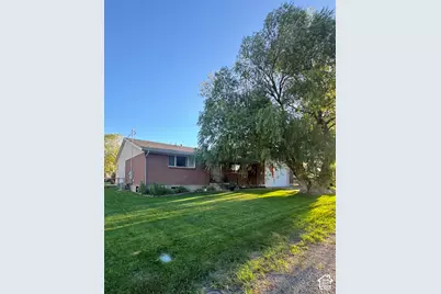 1629 W 11745 S, Riverton, UT 84065 - Photo 2