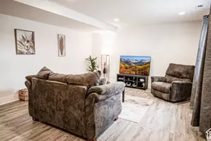 1222 E 300 S, Smithfield, UT 84335 - Photo 34