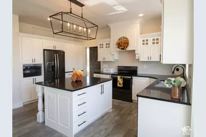 1222 E 300 S, Smithfield, UT 84335 - Photo 8