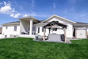 1222 E 300 S, Smithfield, UT 84335 - Photo 18