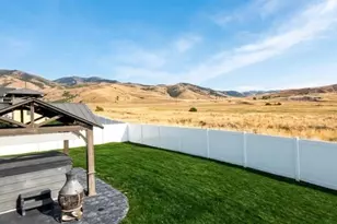 1222 E 300 S, Smithfield, UT 84335 - Photo 14