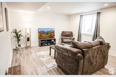 1222 E 300 S, Smithfield, UT 84335 - Photo 32