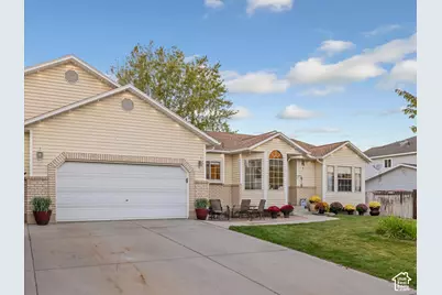 9136 S Teton Estates Dr W, West Jordan, UT 84088 - Photo 2