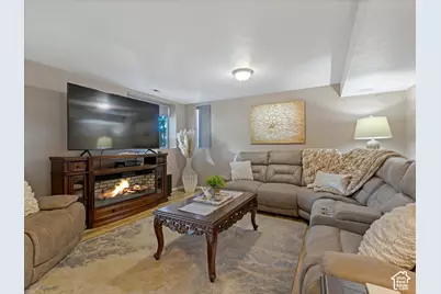 9136 S Teton Estates Dr W, West Jordan, UT 84088 - Photo 10