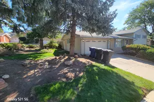 2446 E Sundown Ave S, Cottonwood Heights, UT 84121 - Photo 2