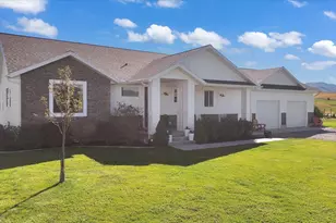 541 E 8900 S, Paradise, UT 84328 - Photo 2