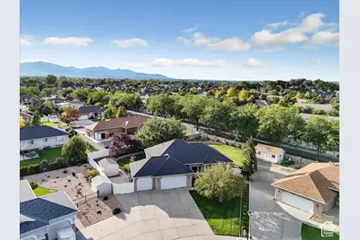 9422 S Spring Willow Cir, South Jordan, UT 84095 - Photo 46