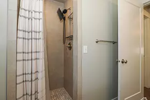 720 N 100 W, Provo, UT 84601 - Photo 22
