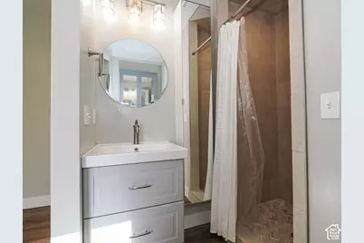 720 N 100 W, Provo, UT 84601 - Photo 16