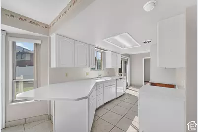 635 S Mountain Rd, Fruit Heights, UT 84037 - Photo 8