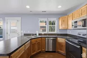 2372 S Liberty Ave E, Ogden, UT 84401 - Photo 10