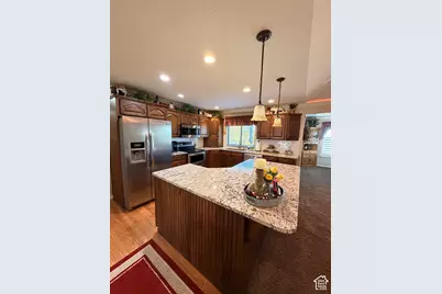 1179 N 3150 E, Layton, UT 84040 - Photo 30