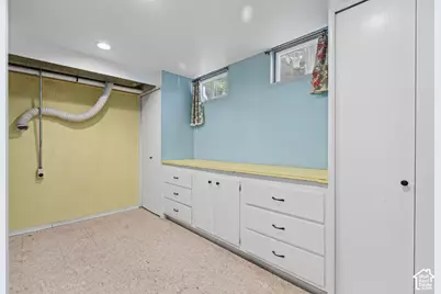 946 E Arlington Way S, Bountiful, UT 84010 - Photo 36