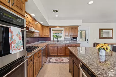 946 E Arlington Way S, Bountiful, UT 84010 - Photo 10