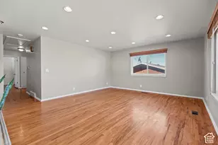 946 E Arlington Way S, Bountiful, UT 84010 - Photo 16