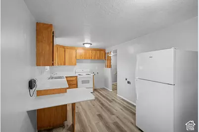 626 S 400 E #A-B, Payson, UT 84651 - Photo 6