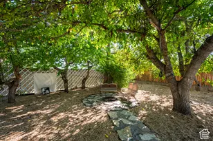 5402 S Edgewood Dr, Holladay, UT 84117 - Photo 36