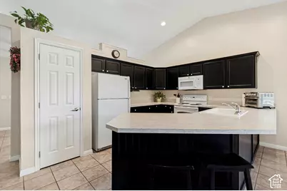 13027 S 3160 W, Riverton, UT 84065 - Photo 6