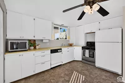1664 E Gordon Ave E, Layton, UT 84040 - Photo 26