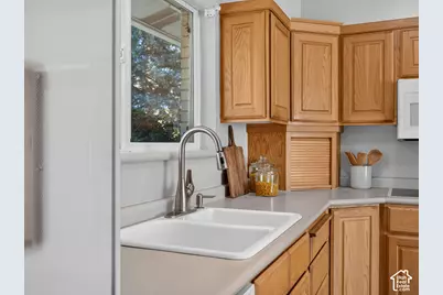 1664 E Gordon Ave E, Layton, UT 84040 - Photo 12