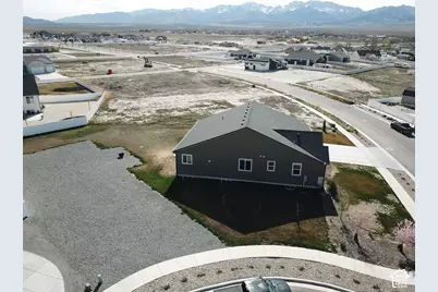 635 S Chan Dr E, Grantsville, UT 84029 - Photo 30