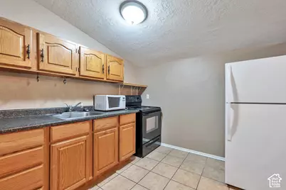 429 Center St, Clearfield, UT 84015 - Photo 20