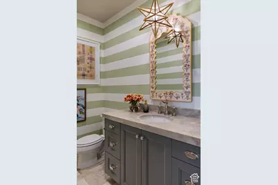 298 W 3100 N, Pleasant View, UT 84414 - Photo 10