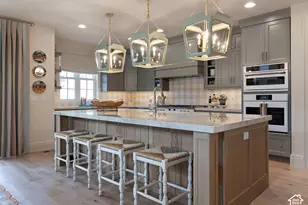 298 W 3100 N, Pleasant View, UT 84414 - Photo 6