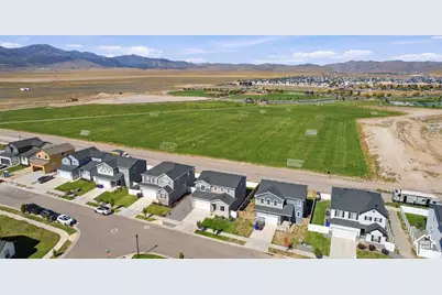 1333 E Wilbur Ln N, Eagle Mountain, UT 84005 - Photo 44