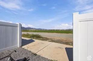 1333 E Wilbur Ln N, Eagle Mountain, UT 84005 - Photo 34