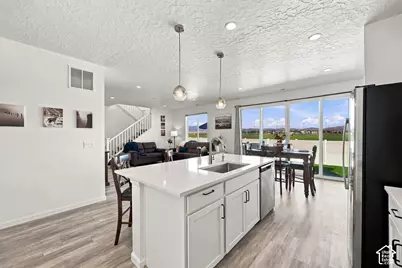 1333 E Wilbur Ln N, Eagle Mountain, UT 84005 - Photo 4