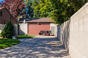 9506 S Garnet Dr E, White City, UT 84094 - Photo 4