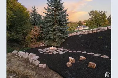 2119 E Oak Ln, Layton, UT 84040 - Photo 6