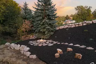 2119 E Oak Ln, Layton, UT 84040 - Photo 6