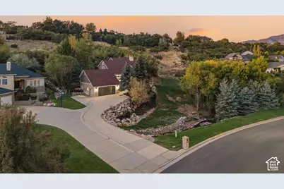 2119 E Oak Ln, Layton, UT 84040 - Photo 2