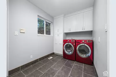 2119 E Oak Ln, Layton, UT 84040 - Photo 18