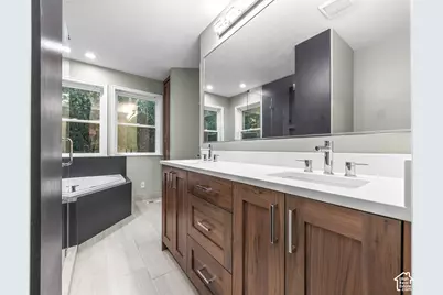 2119 E Oak Ln, Layton, UT 84040 - Photo 34