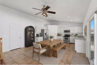 5264 W Vista Ridge Cir, Salt Lake City, UT 84118 - Photo 22