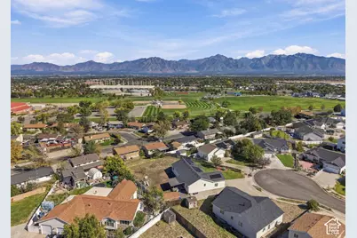 5264 W Vista Ridge Cir, Salt Lake City, UT 84118 - Photo 8
