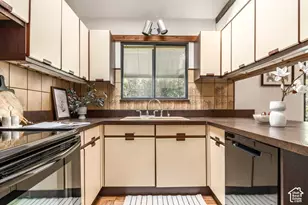 290 N Margarethe Ln, Salt Lake City, UT 84108 - Photo 10