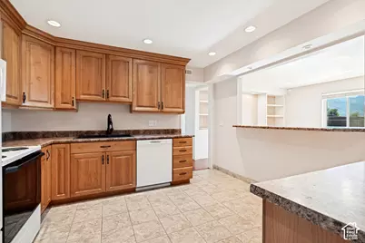 2273 E Tara Lane Ln #8, Holladay, UT 84117 - Photo 8