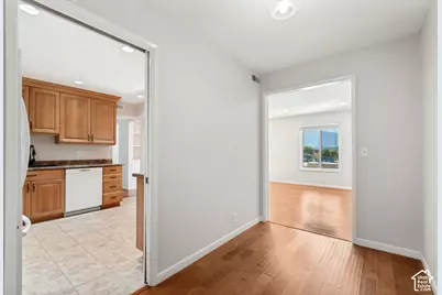 2273 E Tara Lane Ln #8, Holladay, UT 84117 - Photo 4