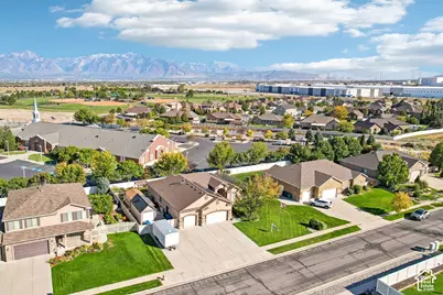 8853 S Tintic Ln, West Jordan, UT 84081 - Photo 52